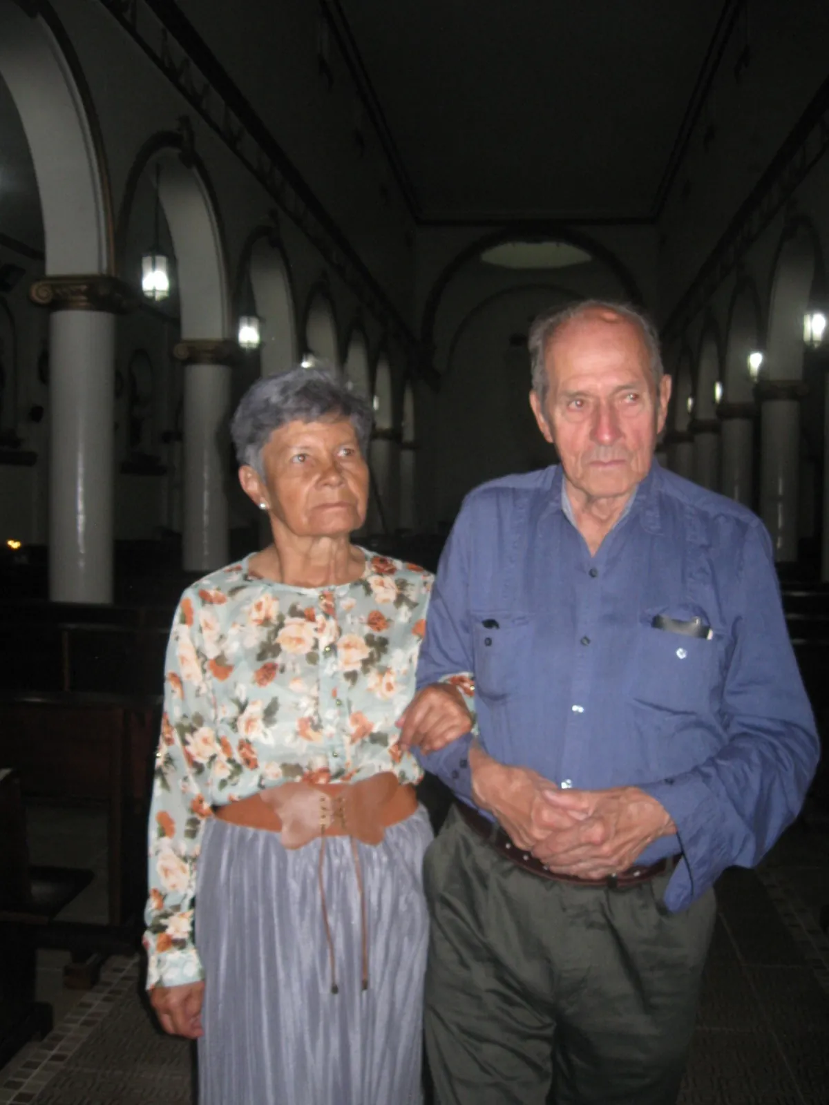 Dolly y Toñito en sus bodas de oro, 2013, iglesia de San Antonio